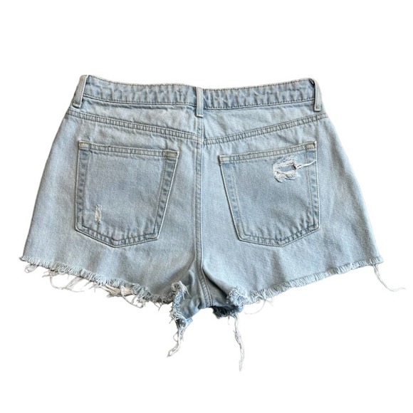 Super Distressed Light Wash Denim Women’s Shorts Sz 27 - Picture 2 of 3